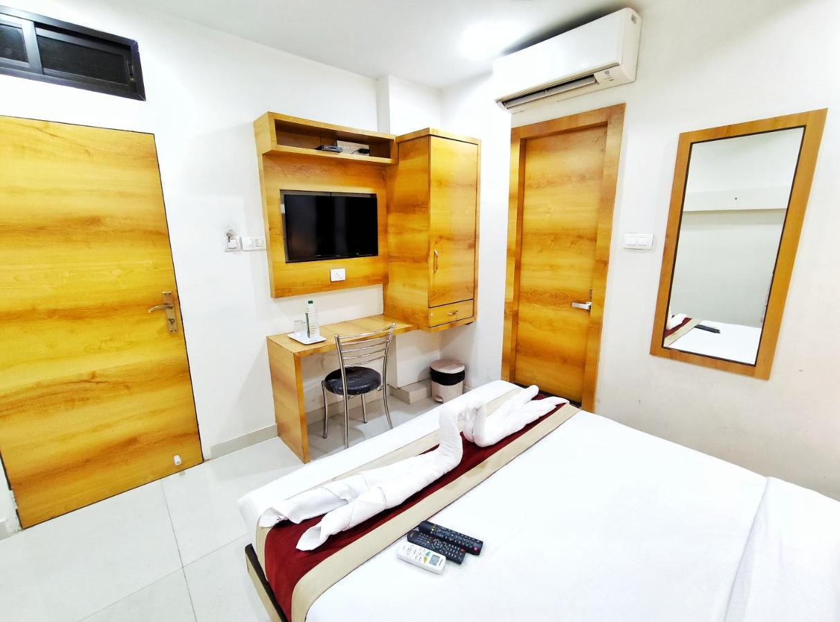 Gateway Suites Mumbai Exterior foto