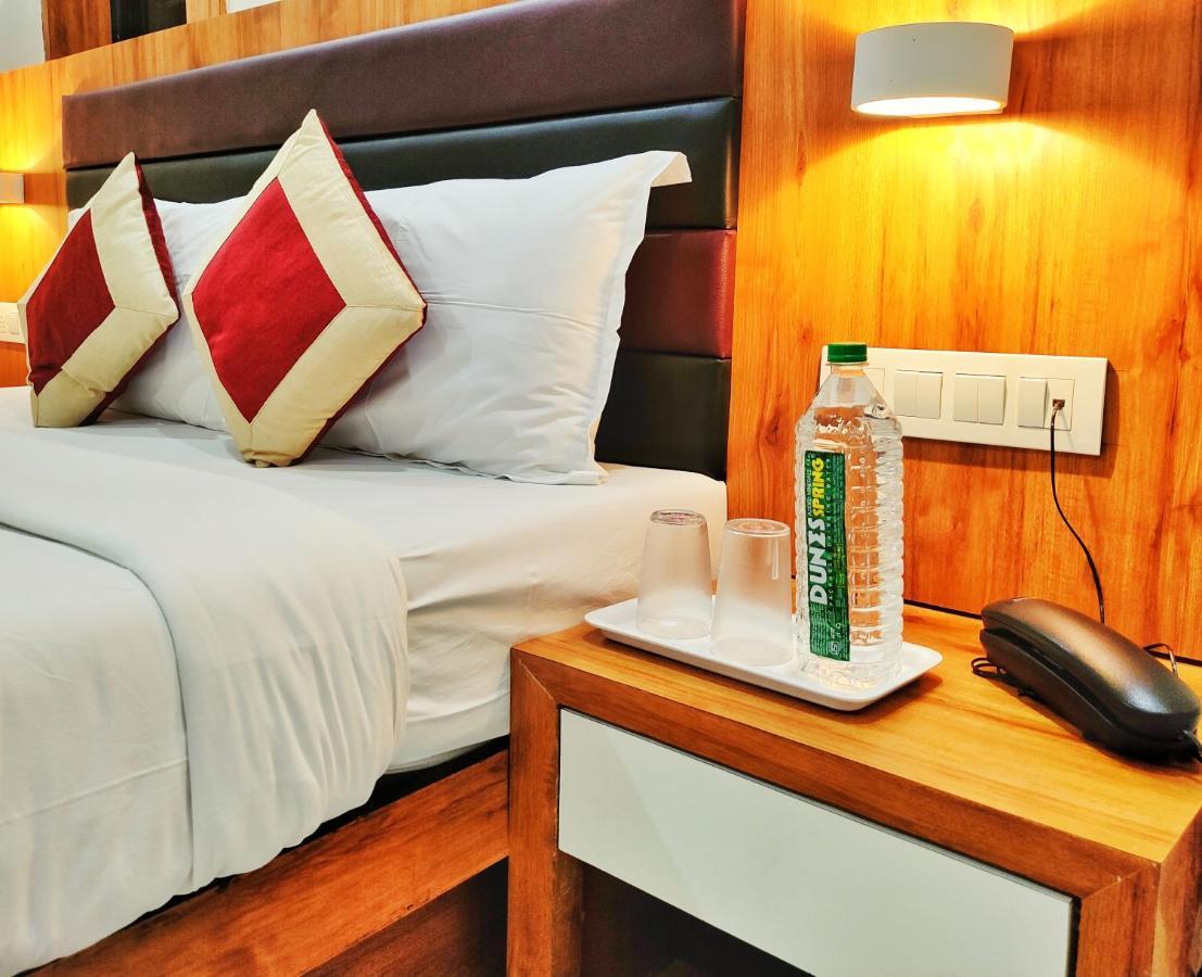 Gateway Suites Mumbai Exterior foto
